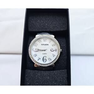 Gruen Womens Wrist Watch Gray Hard Bracelet Band Silver Trim White Face Quartz